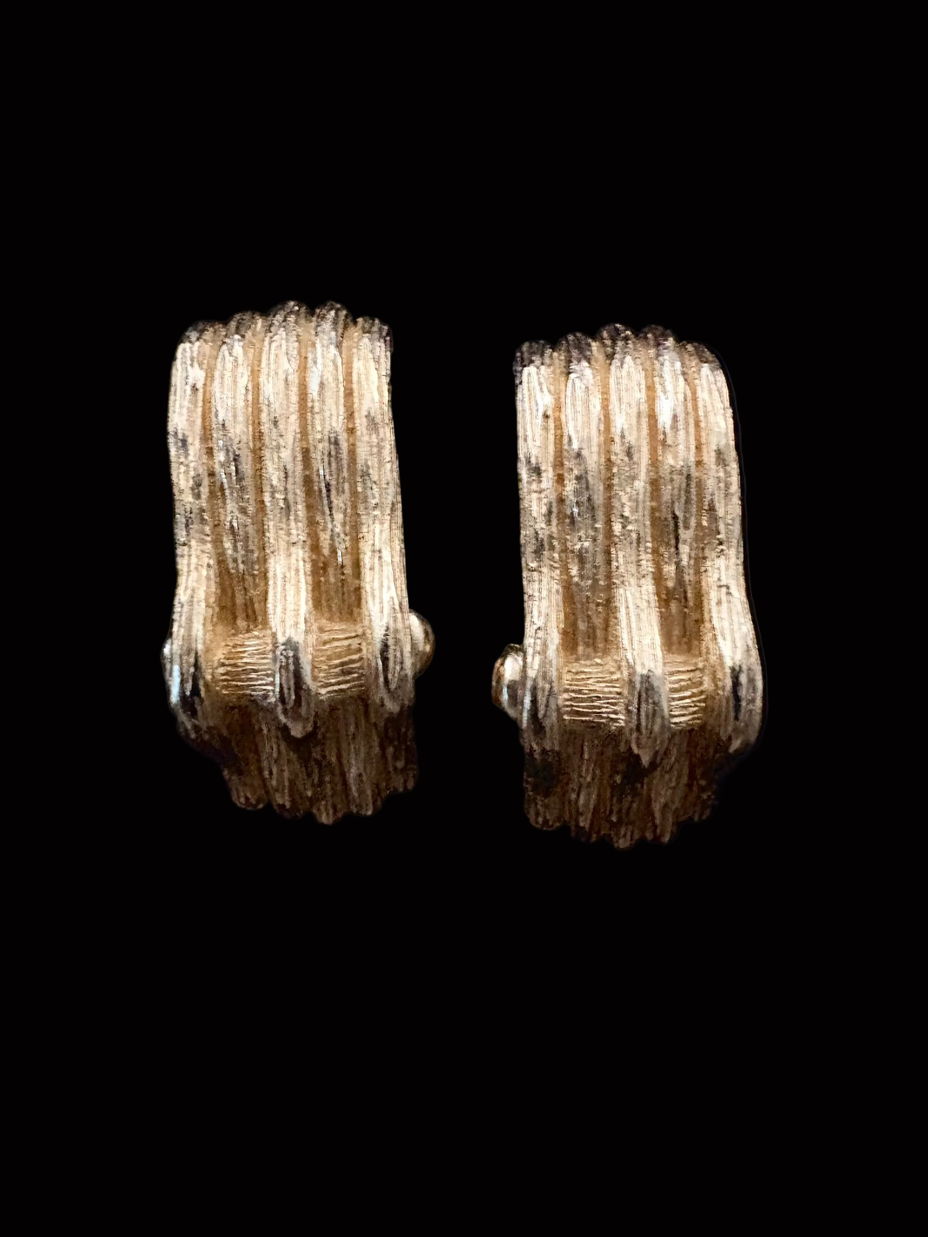 CHRISTIAN DIOR TEXTURED BAR CLIP EARRINGS, CIRCA LATE 1980s–EARLY 1990S
